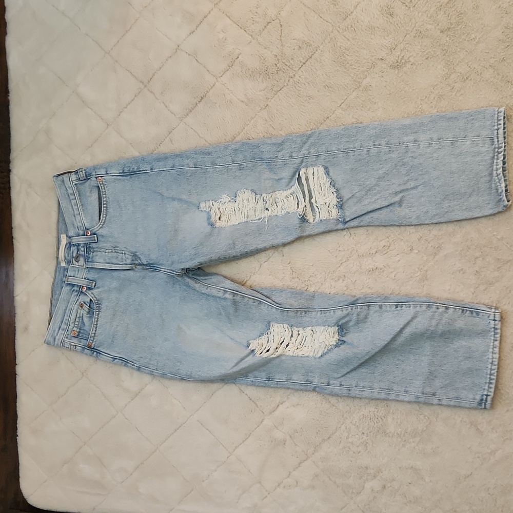 LEVI'S WEDGIE STRAIGHT Distressed Light Blue Jeans